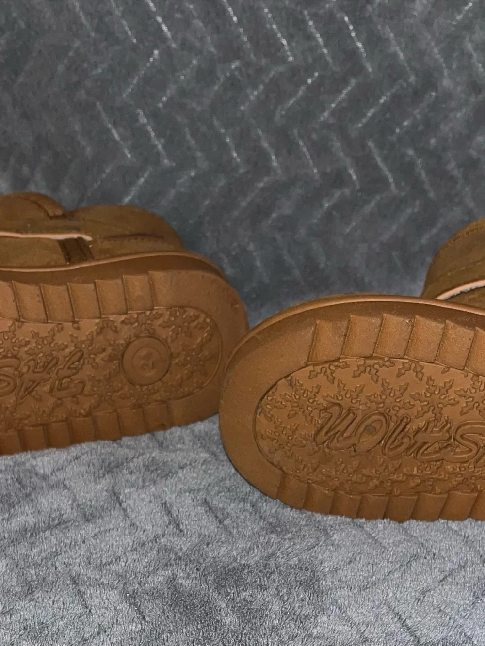 SHEIN Brown Faux-Suede Sherpa-Lined Kids Boots